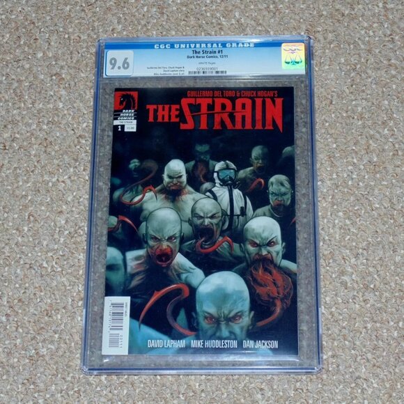 2011 Dark Horse The Strain # 1 CGC 9.6 NM+ Guillermo Del Toro Chuck Hogan - Picture 1 of 10